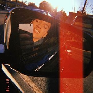 Meet your Posher, Cameron